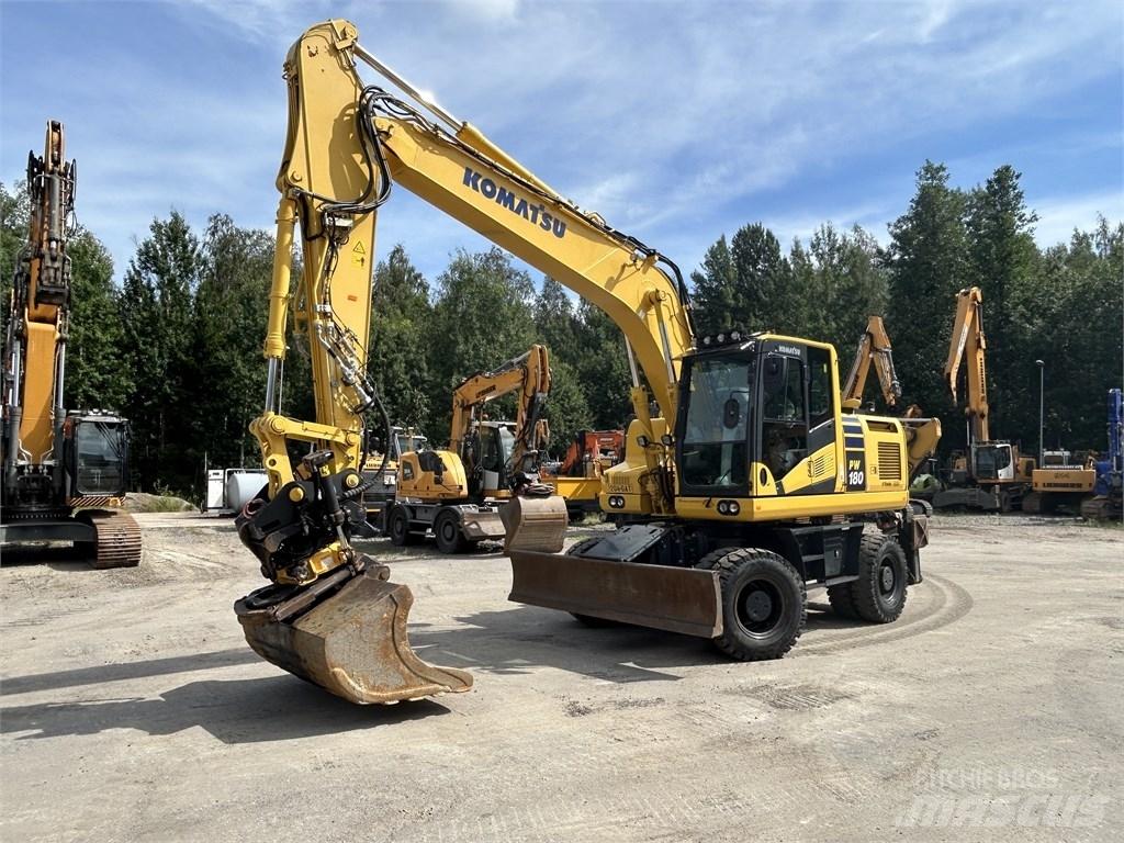 Komatsu PW 180-11 Pyöräkaivukoneet