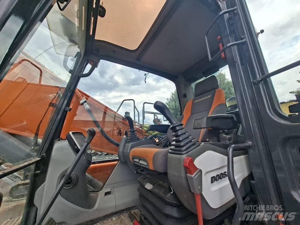 Doosan DX225LC-5 Telakaivukoneet