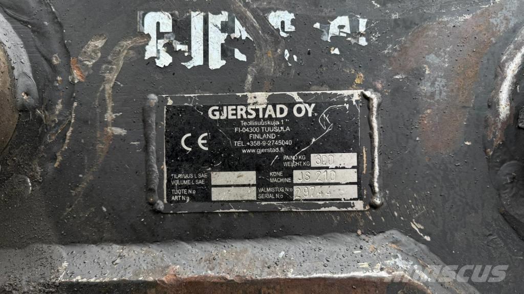 JCB JS 210 LC Telakaivukoneet