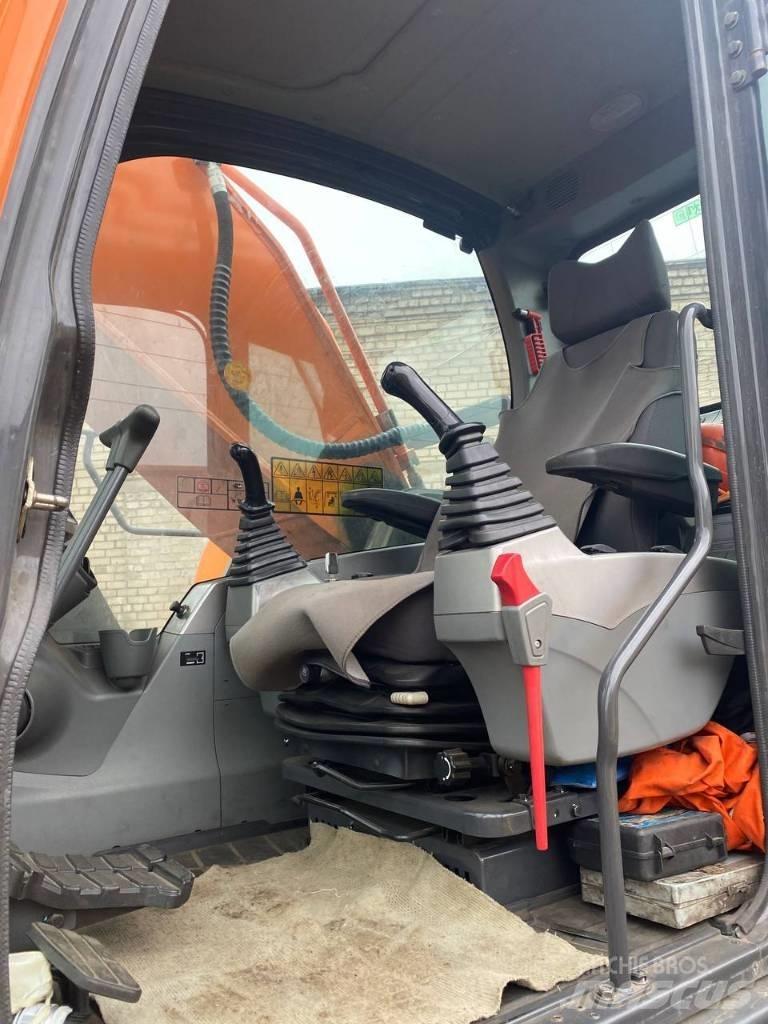 Doosan DX 340 LCA Telakaivukoneet