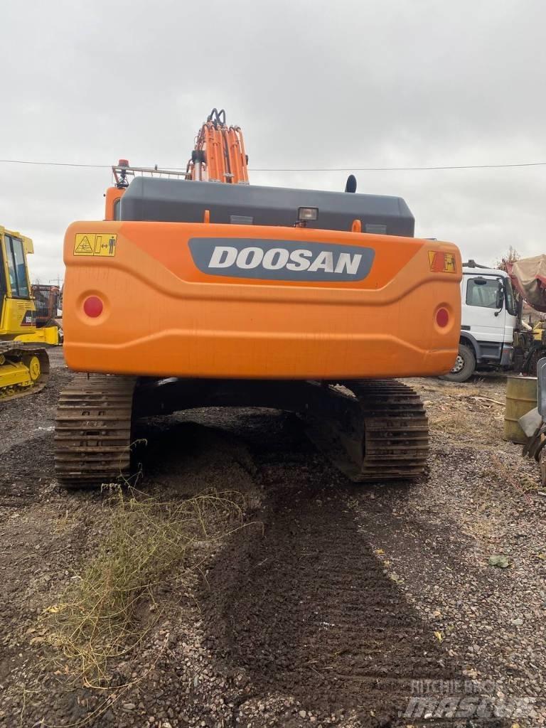 Doosan DX 340 LCA Telakaivukoneet