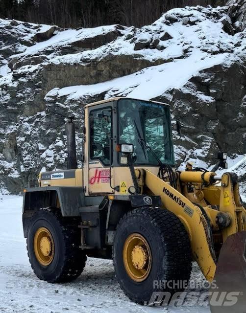 Komatsu WA 270 Pyöräkuormaajat