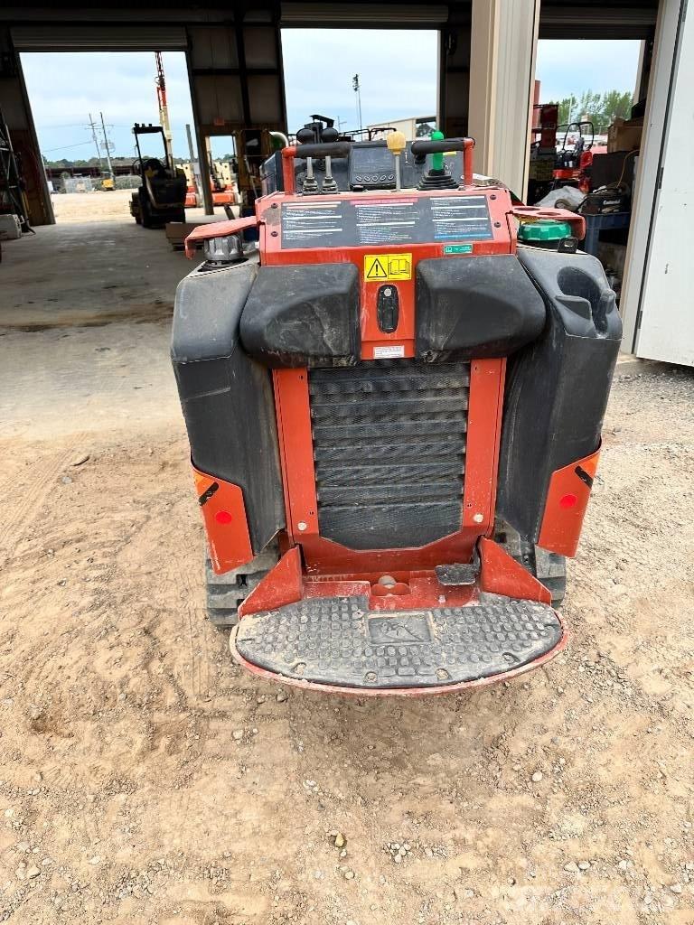 Ditch Witch sk 1050 Liukuohjatut kuormaajat