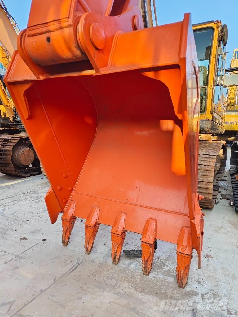 Hitachi ZX 210 Telakaivukoneet