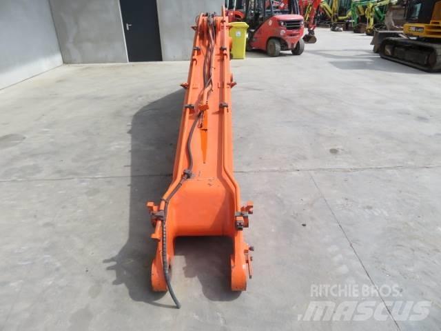 Daewoo DX 225 LC Alusta ja jousitus
