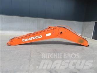 Daewoo DX 225 LC Alusta ja jousitus