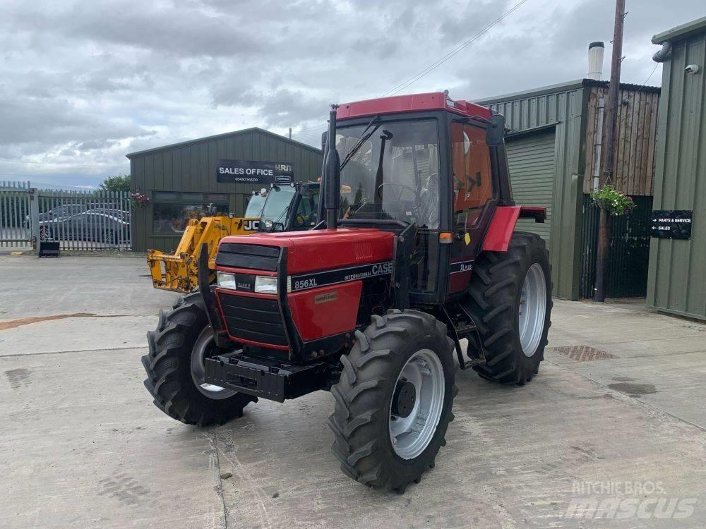 Case IH 856 XL Traktorit