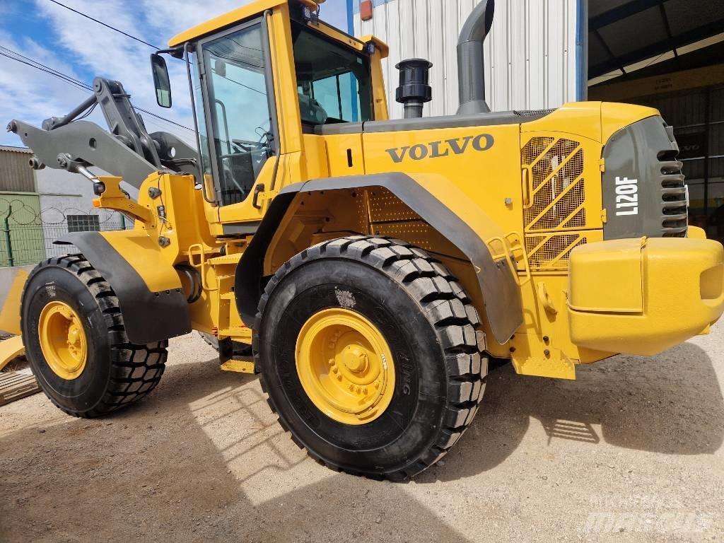 Volvo L 120 F Pyöräkuormaajat