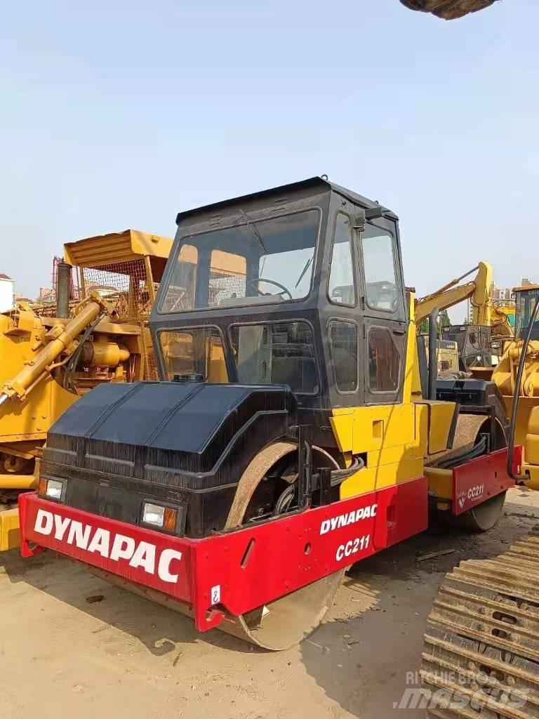 Dynapac CC 211 Tandemjyrät