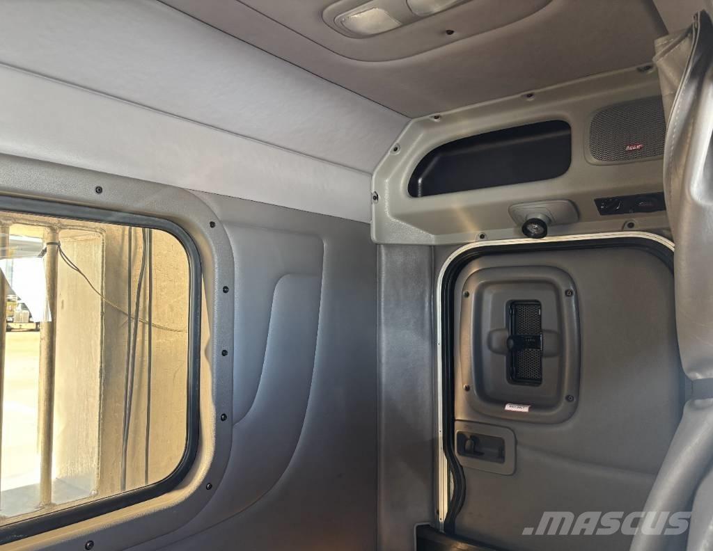 Peterbilt 389 Vetopöytäautot