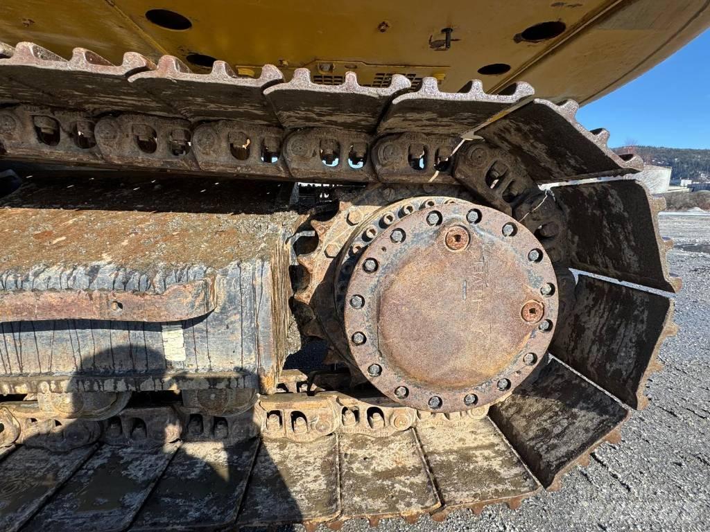 CAT 323 NG Telakaivukoneet