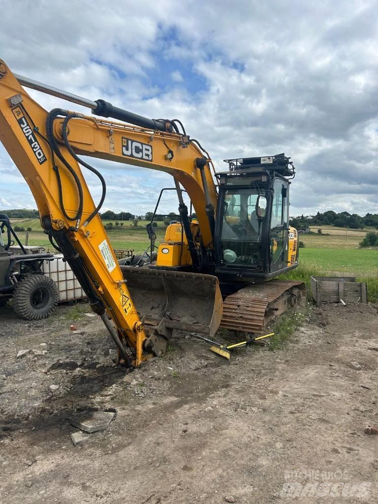 JCB JS 130 LC Telakaivukoneet