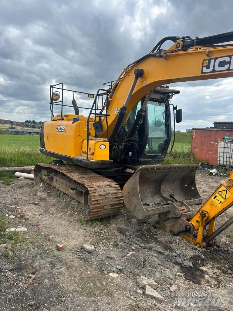 JCB JS 130 LC Telakaivukoneet