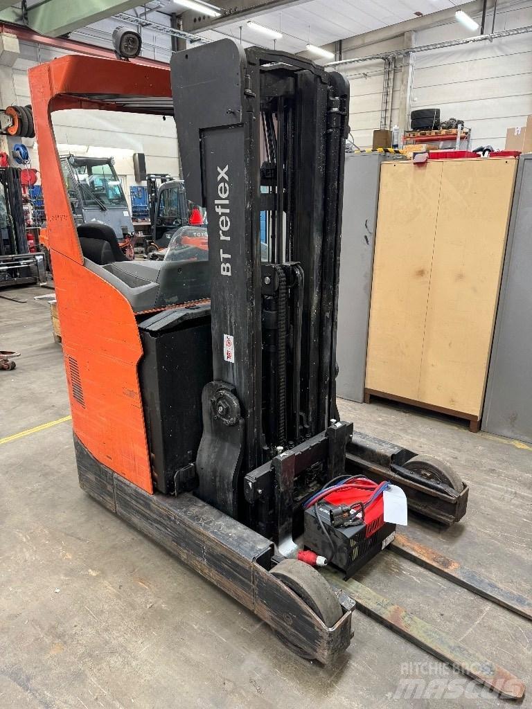 Toyota RRE200H Työntömastotrukit
