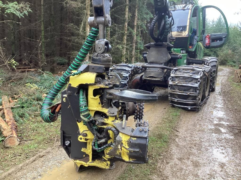 John Deere 1170 E Harvesterit