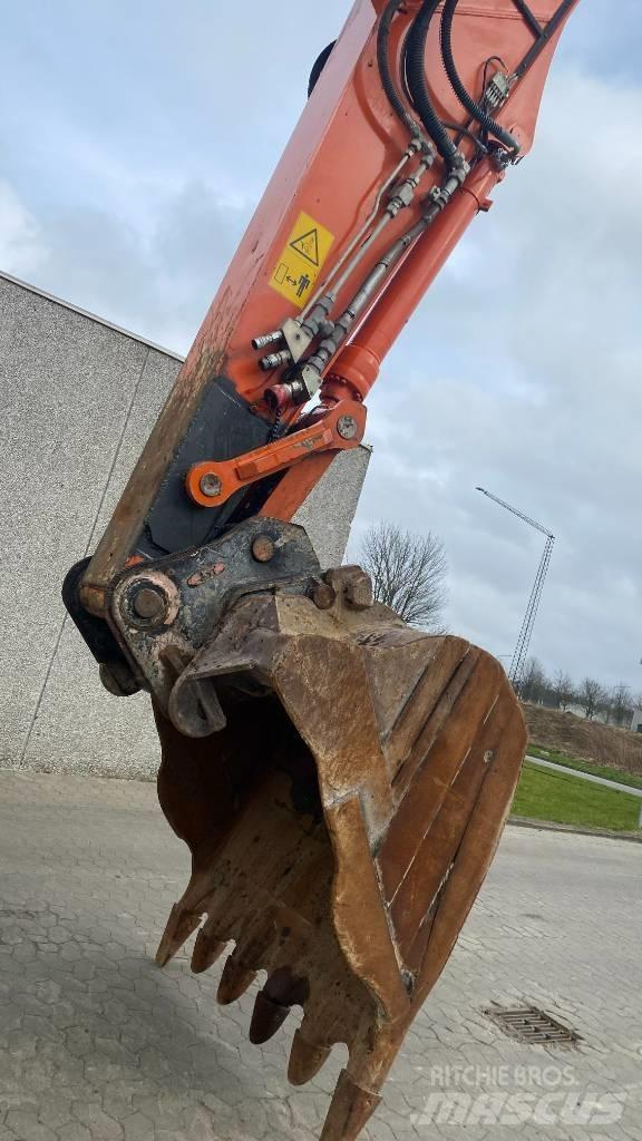Hitachi ZX 300 LC-6 Telakaivukoneet