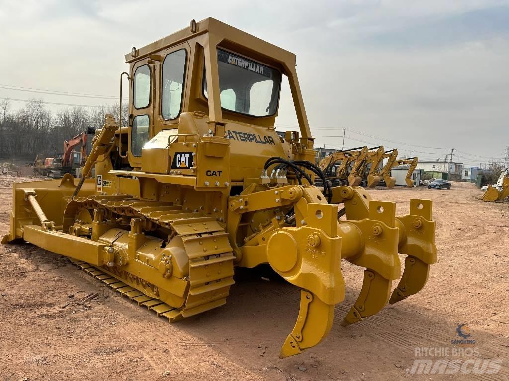 CAT D7G Telaketjupuskutraktorit