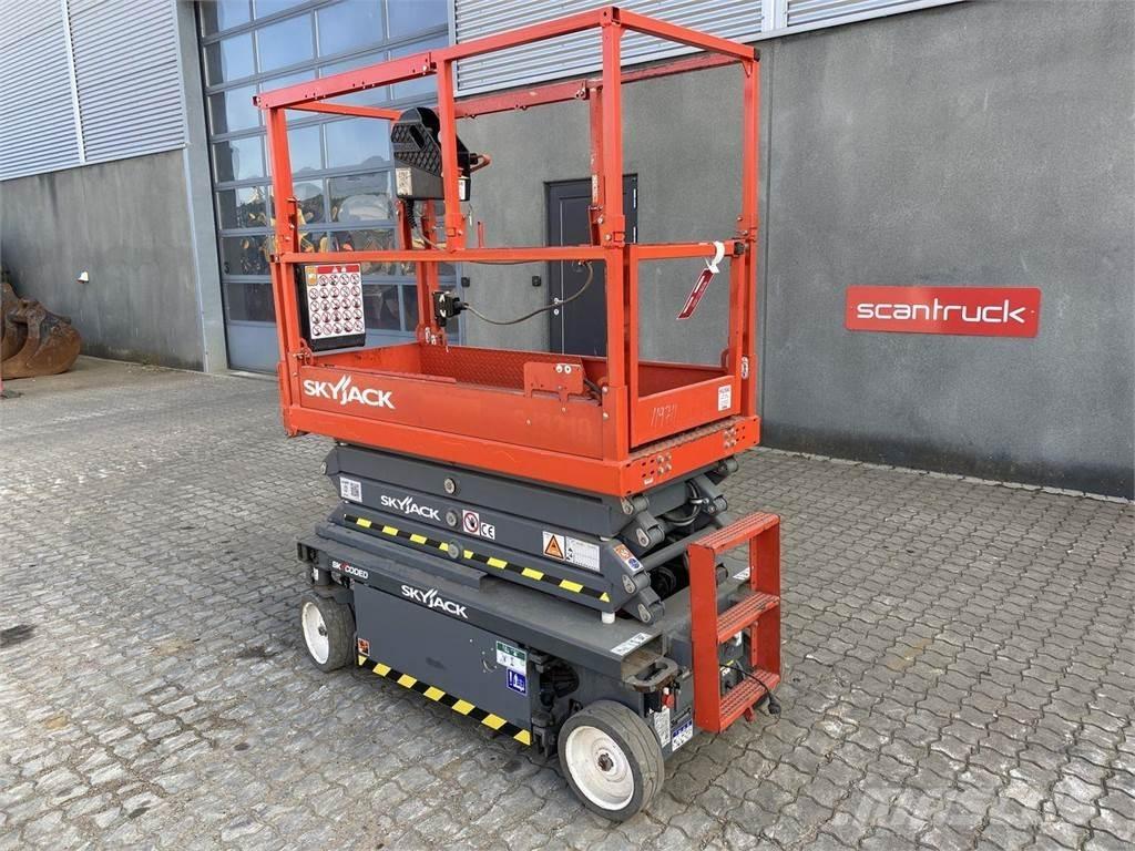 SkyJack SJ3219 Saksilavat