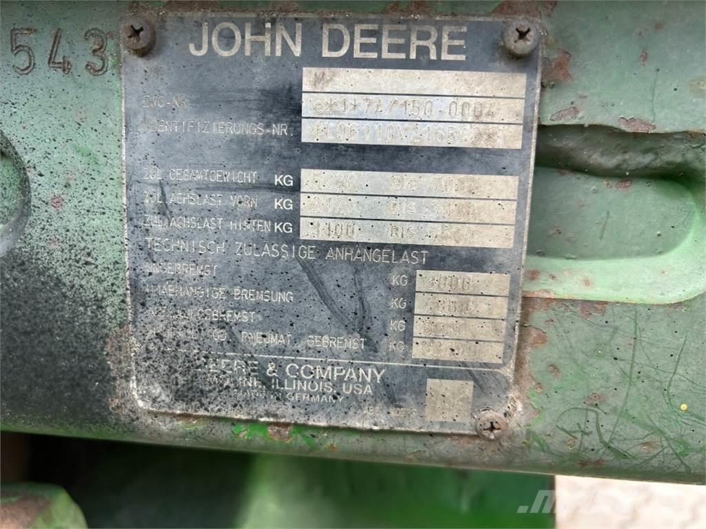 John Deere 6110 Traktorit