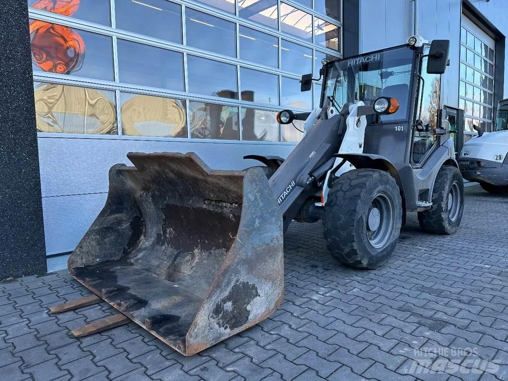 Hitachi ZW75 Pyöräkuormaajat