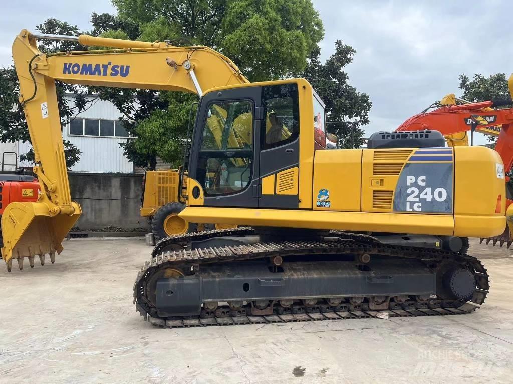 Komatsu PC 240 LC Telakaivukoneet