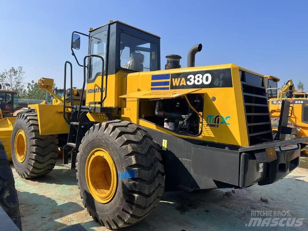 Komatsu WA 380 Pyöräkuormaajat