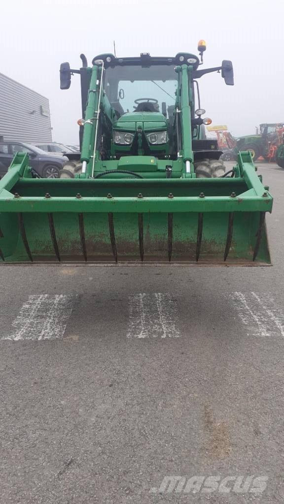 John Deere 6R120 Traktorit