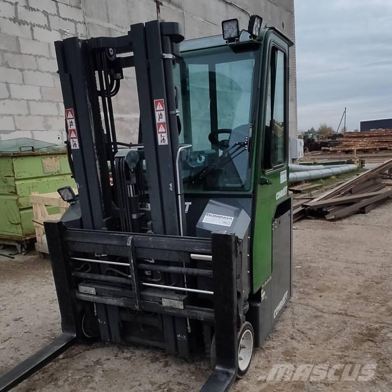 Combilift CBE 2500 Nelitietrukit