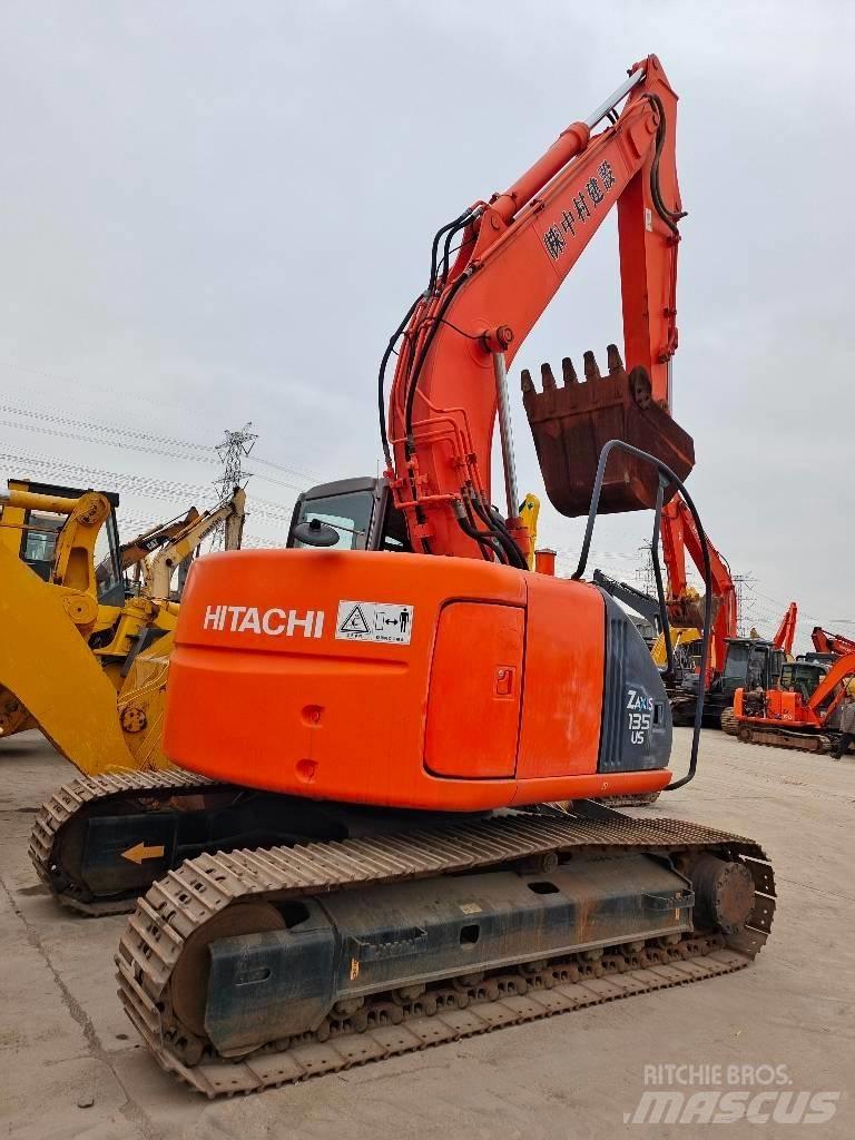Hitachi ZX 135 US Telakaivukoneet
