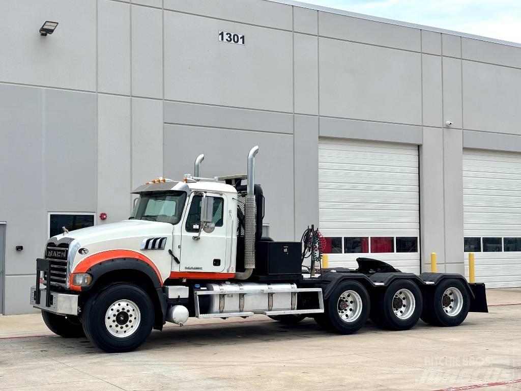 Mack GU 713 Hinausautot