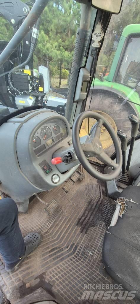 Valtra 6850 Traktorit