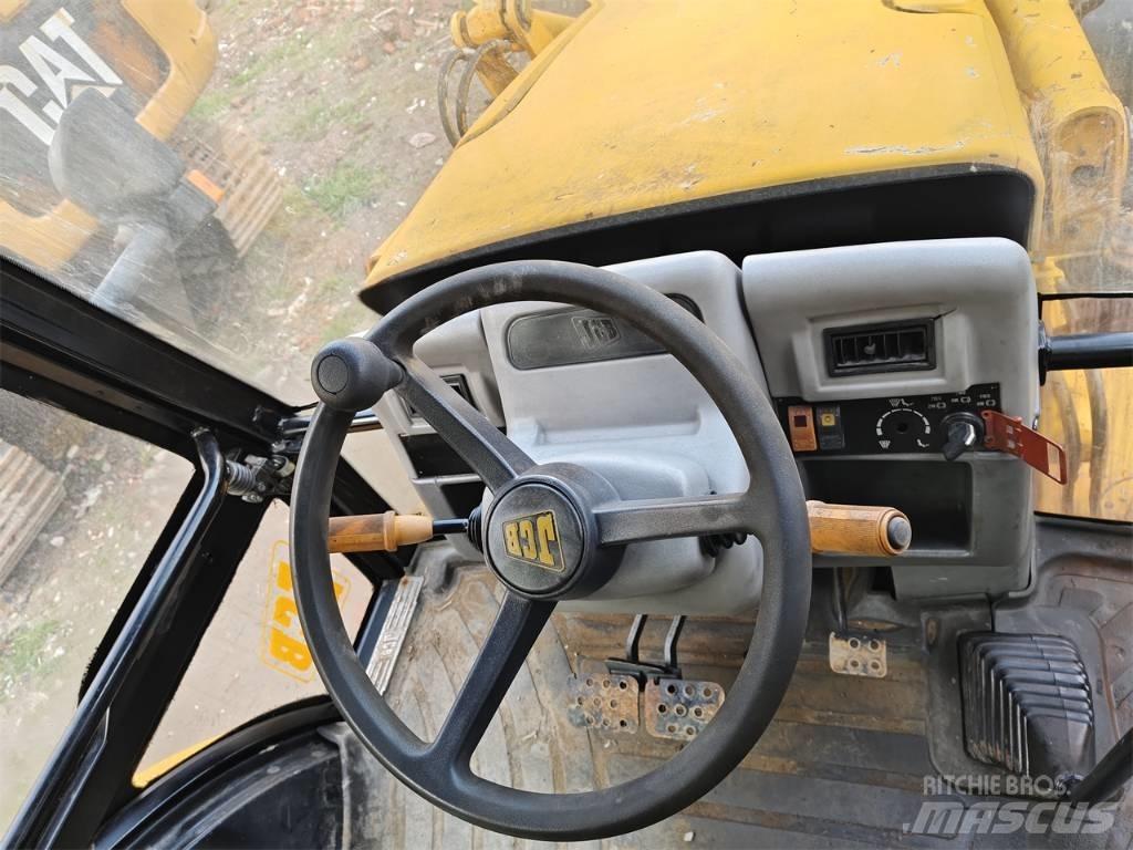 JCB 3 CX Kaivurikuormaajat