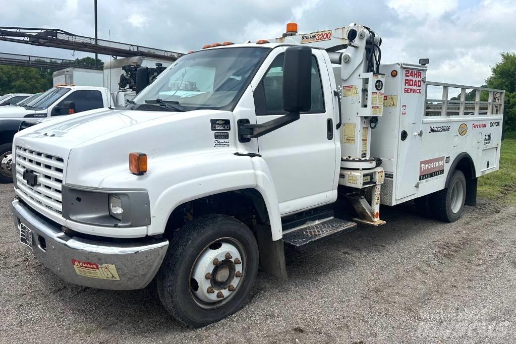 Chevrolet C5500 Tela-alustaiset nosturit