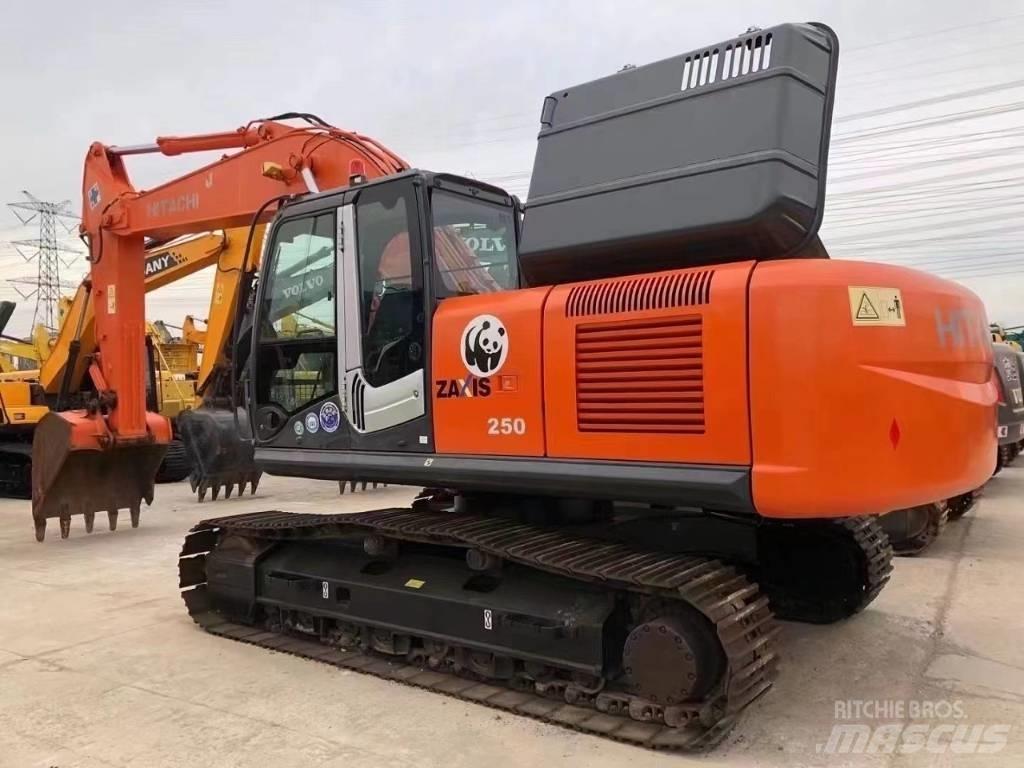 Hitachi ZX 250 Telakaivukoneet