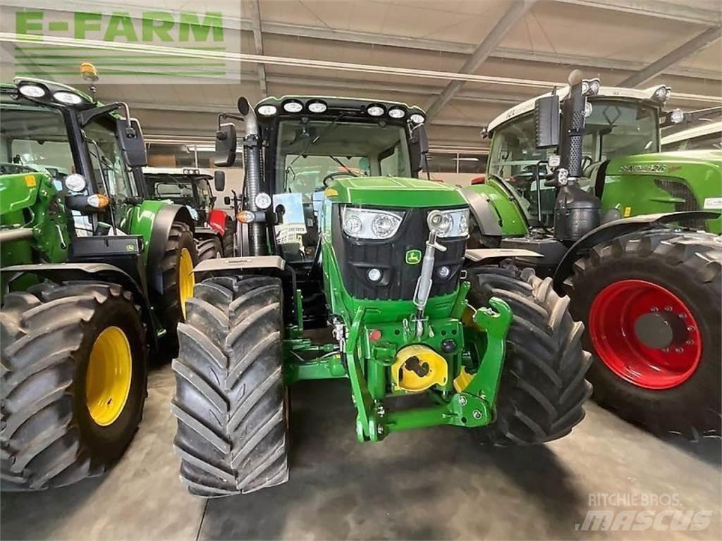 John Deere 6125 r Traktorit
