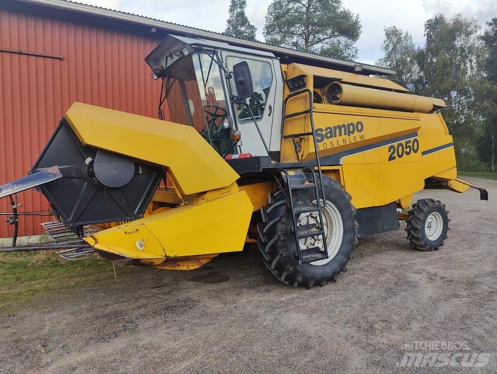 Sampo-Rosenlew 2050 Leikkuupuimurit
