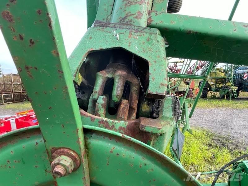 Kuhn GF6301 MH Pöyhimet ja haravat