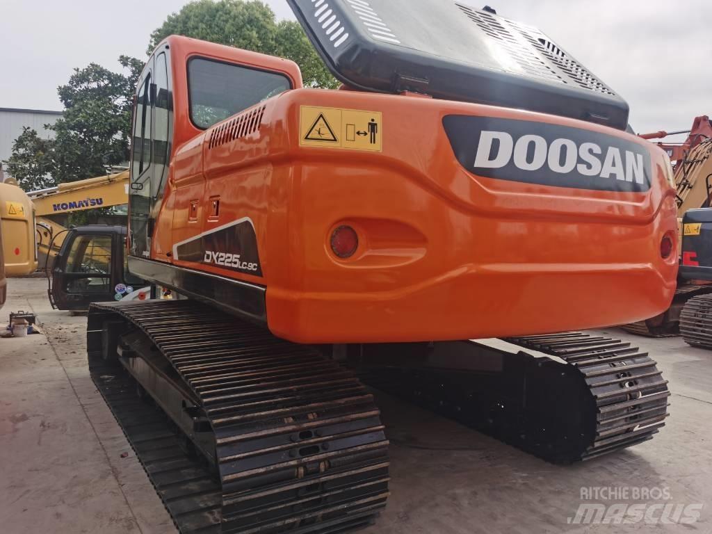 Doosan DX 225 LC-9C Telakaivukoneet
