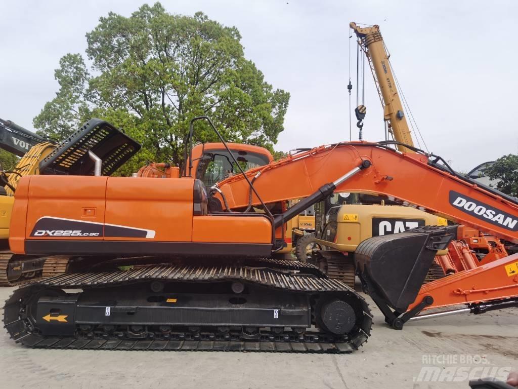 Doosan DX 225 LC-9C Telakaivukoneet