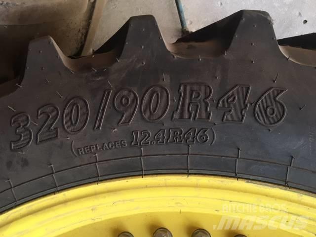 John Deere 6820 Renkaat ja vanteet