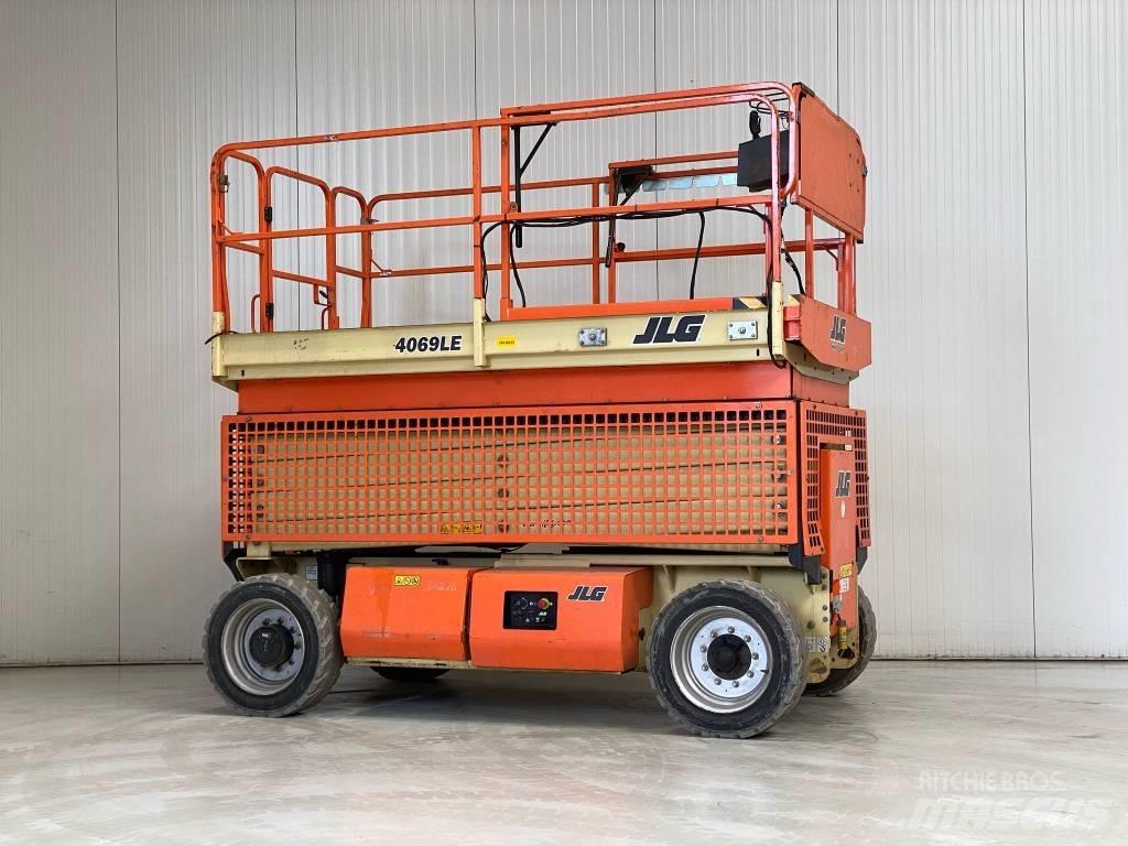JLG 4069 LE Saksilavat