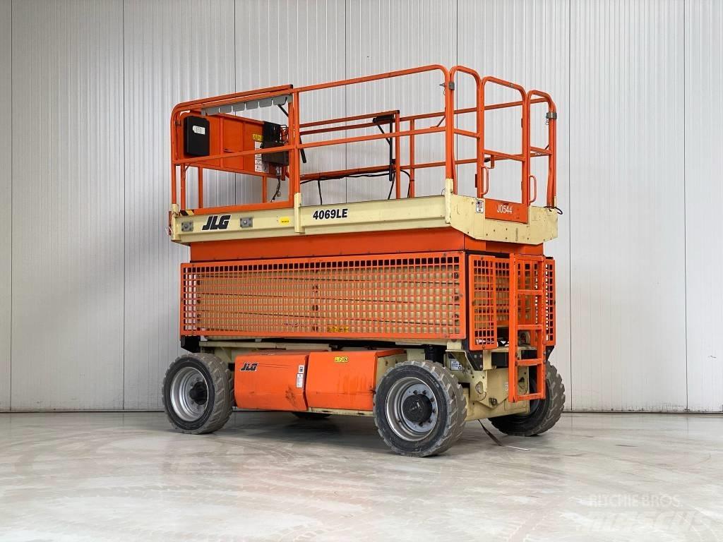 JLG 4069 LE Saksilavat