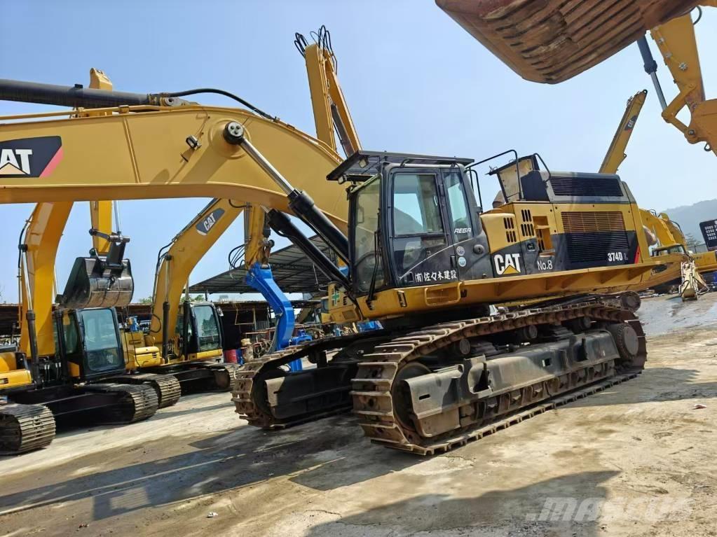 CAT 374 Telakaivukoneet