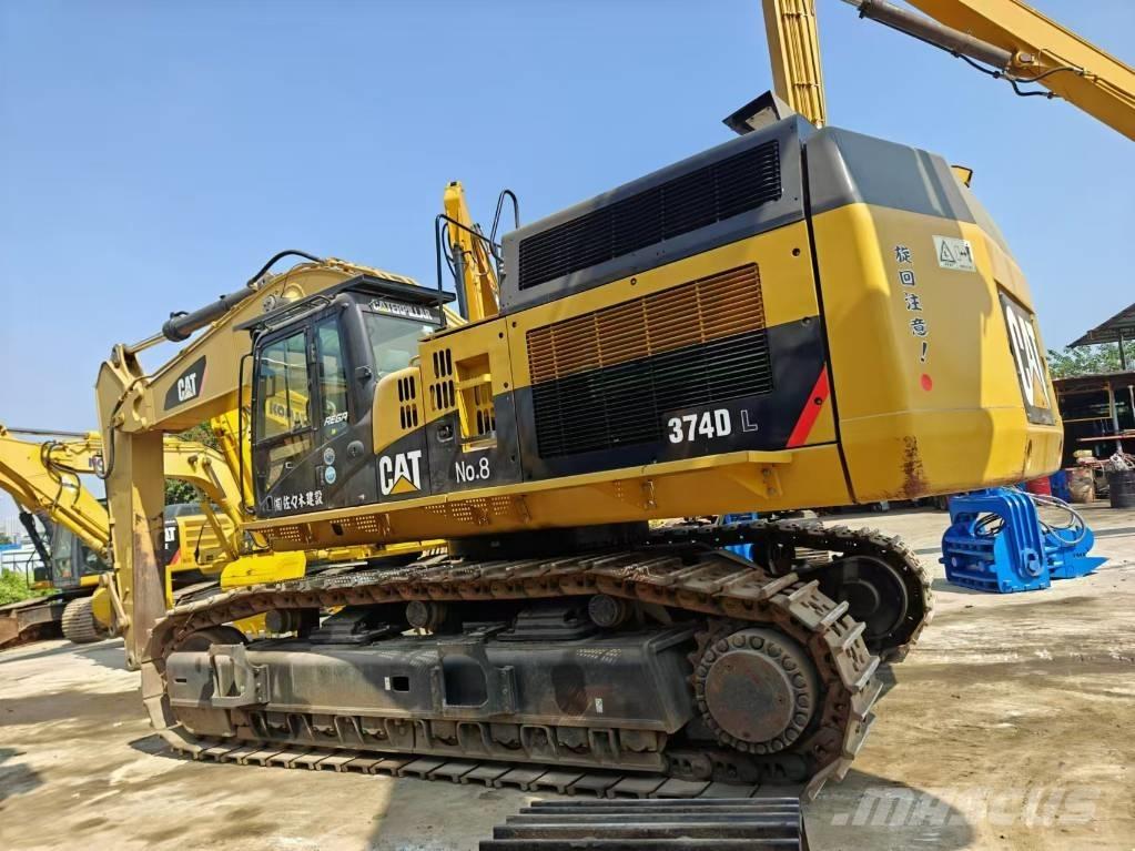 CAT 374 Telakaivukoneet