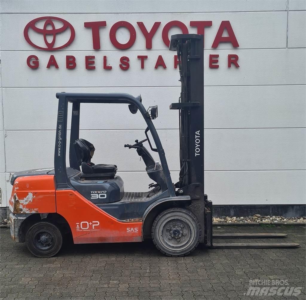 Toyota 02-8FDF30 Dieseltrukit