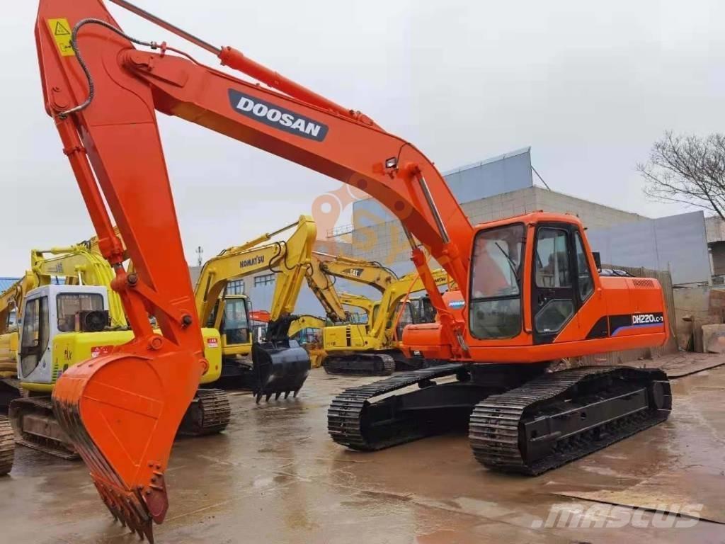 Doosan DX 225 LCA Telakaivukoneet