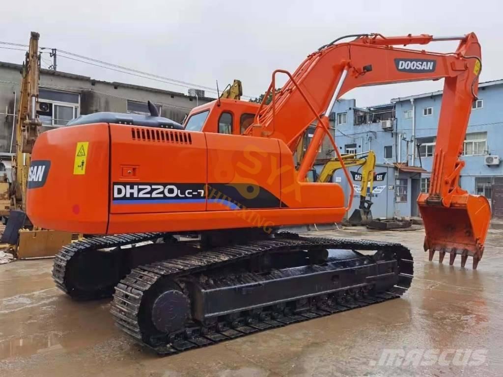 Doosan DX 225 LCA Telakaivukoneet