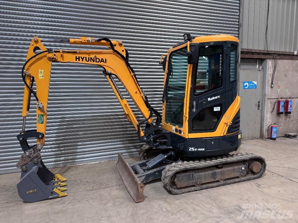 Hyundai R25Z-9 AK Minikaivukoneet < 7t