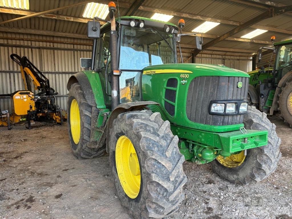 John Deere 6930 Traktorit