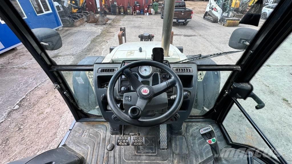 Terex TLB 990 PS Kaivurikuormaajat
